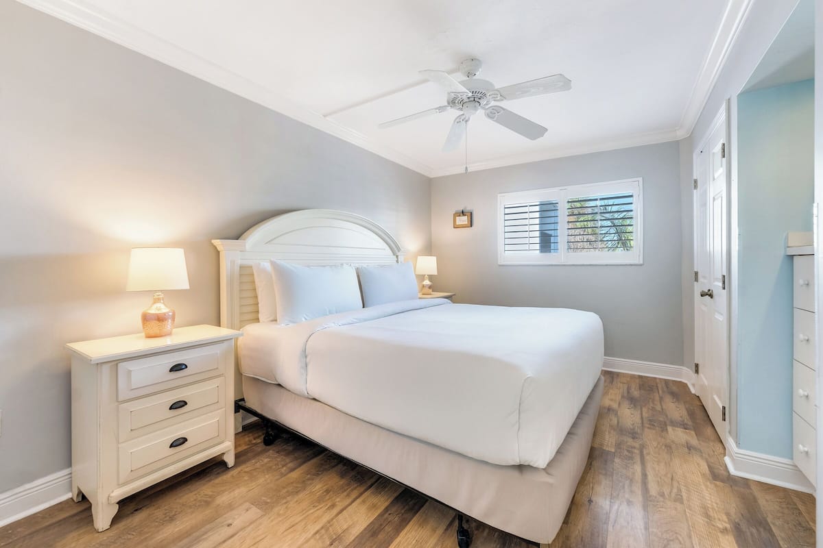 One Bedroom Tennis Villa Standard | 1 bedroom, premium bedding, in-room safe, iron/ironing board