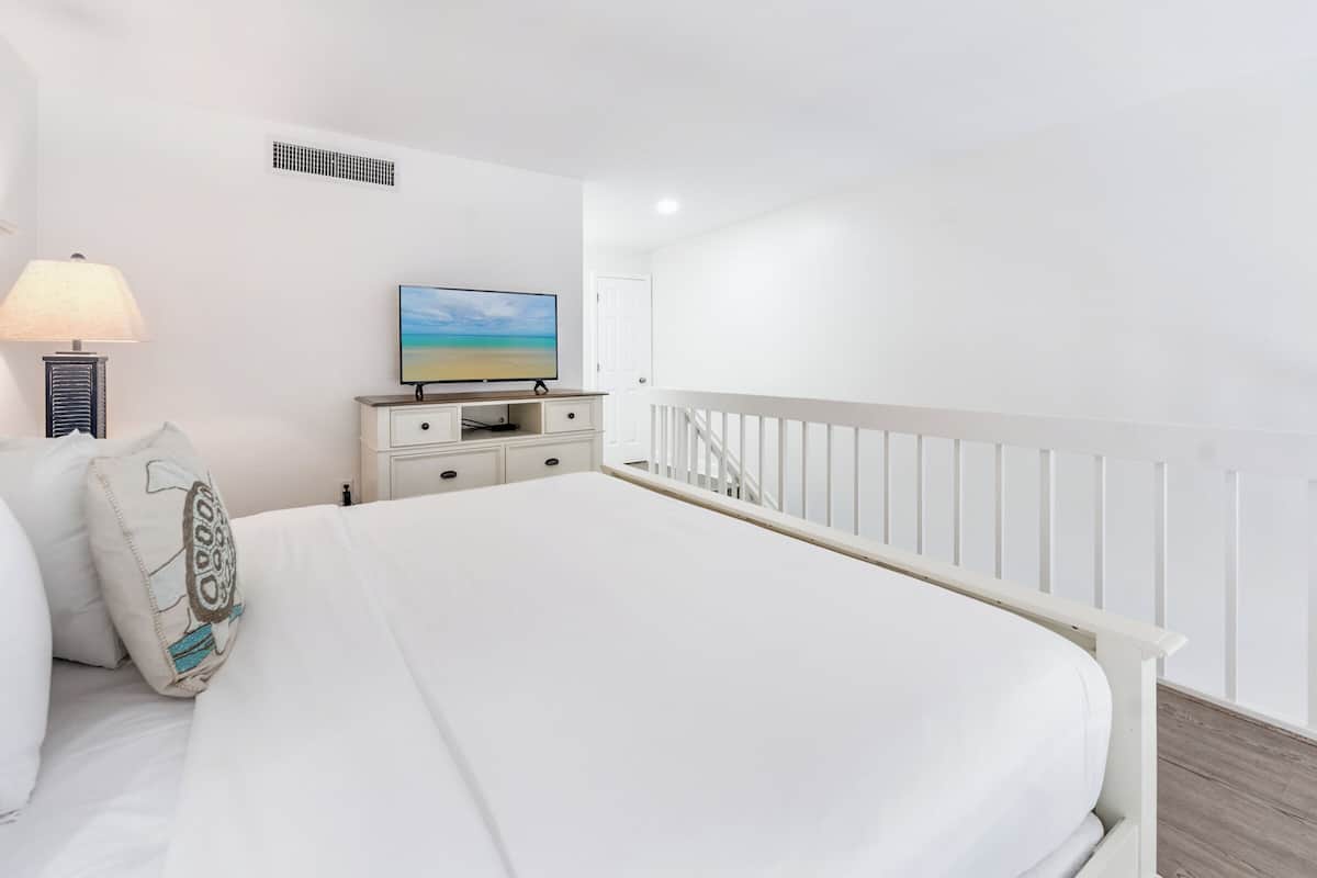 Two Bedroom Tennis Villa Standard | 1 bedroom, premium bedding, in-room safe, iron/ironing board