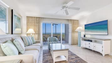 One Bedroom Bayside Villa Standard | Living area