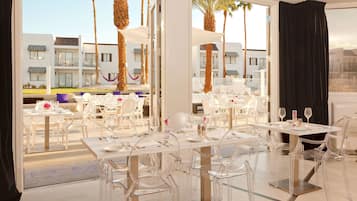 Breakfast, lunch and dinner served