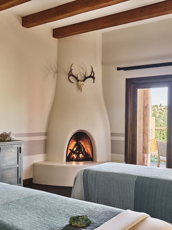 Couples treatment rooms, sauna, body treatments, aromatherapy