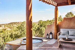 Suite (Kiva) - Bishop's Lodge, Auberge Collection (Santa Fe)