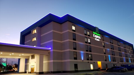 Holiday Inn Express Pigeon Forge Near Dollywood, an IHG Hotel - Image 3