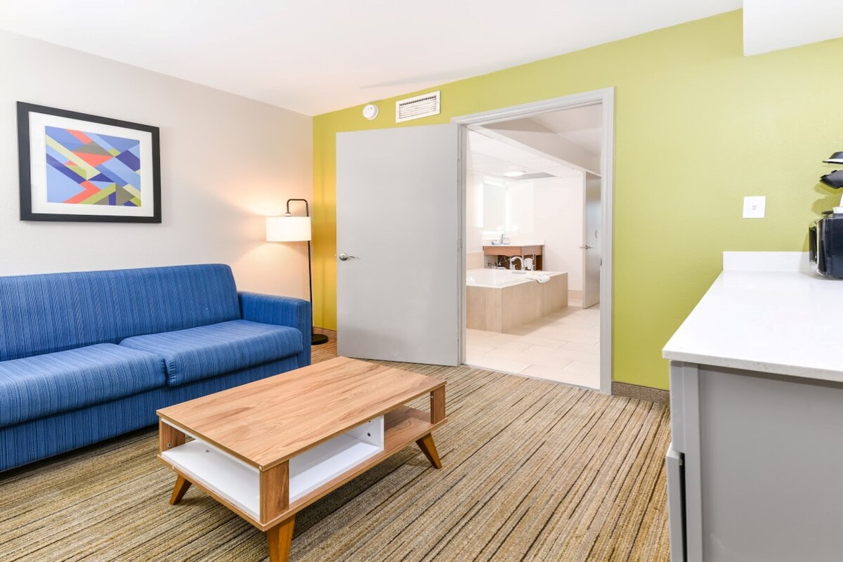 Suite, 1 Bedroom | 1 bedroom, in-room safe, desk, iron/ironing board