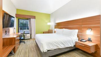 Suite, 1 King-Bett (Extra Floor Space) | 1 Schlafzimmer, Zimmersafe, Schreibtisch, Bügeleisen/Bügelbrett