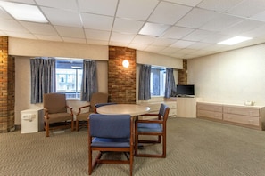 Een kluis op de kamer, babybedden (toeslag), extra bedden (toeslag)