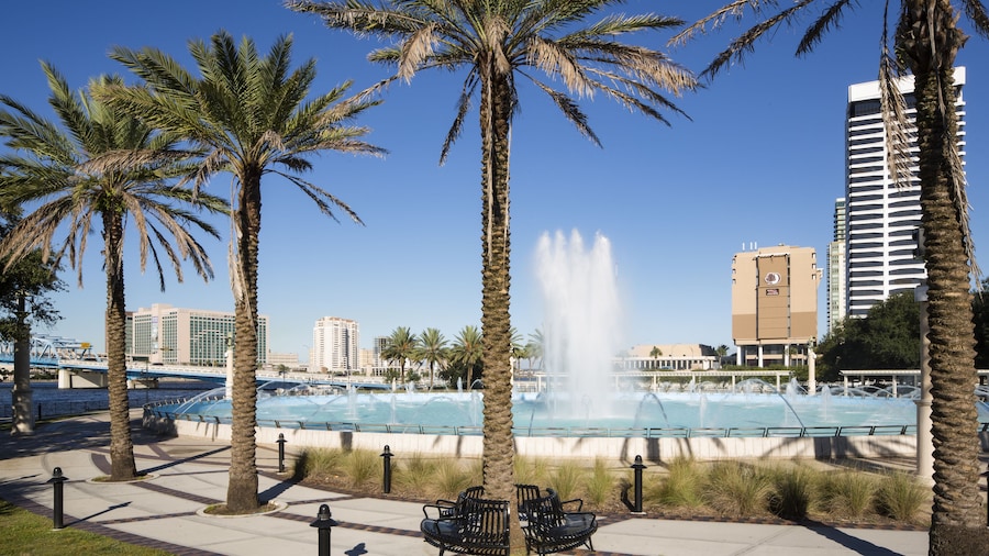 DoubleTree by Hilton Hotel Jacksonville Riverfront