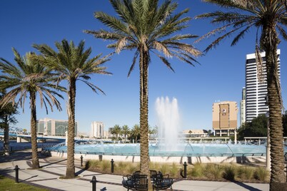 DoubleTree by Hilton Hotel Jacksonville Riverfront