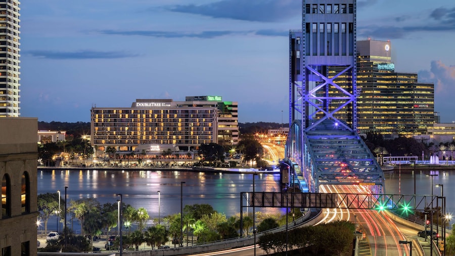 DoubleTree by Hilton Hotel Jacksonville Riverfront