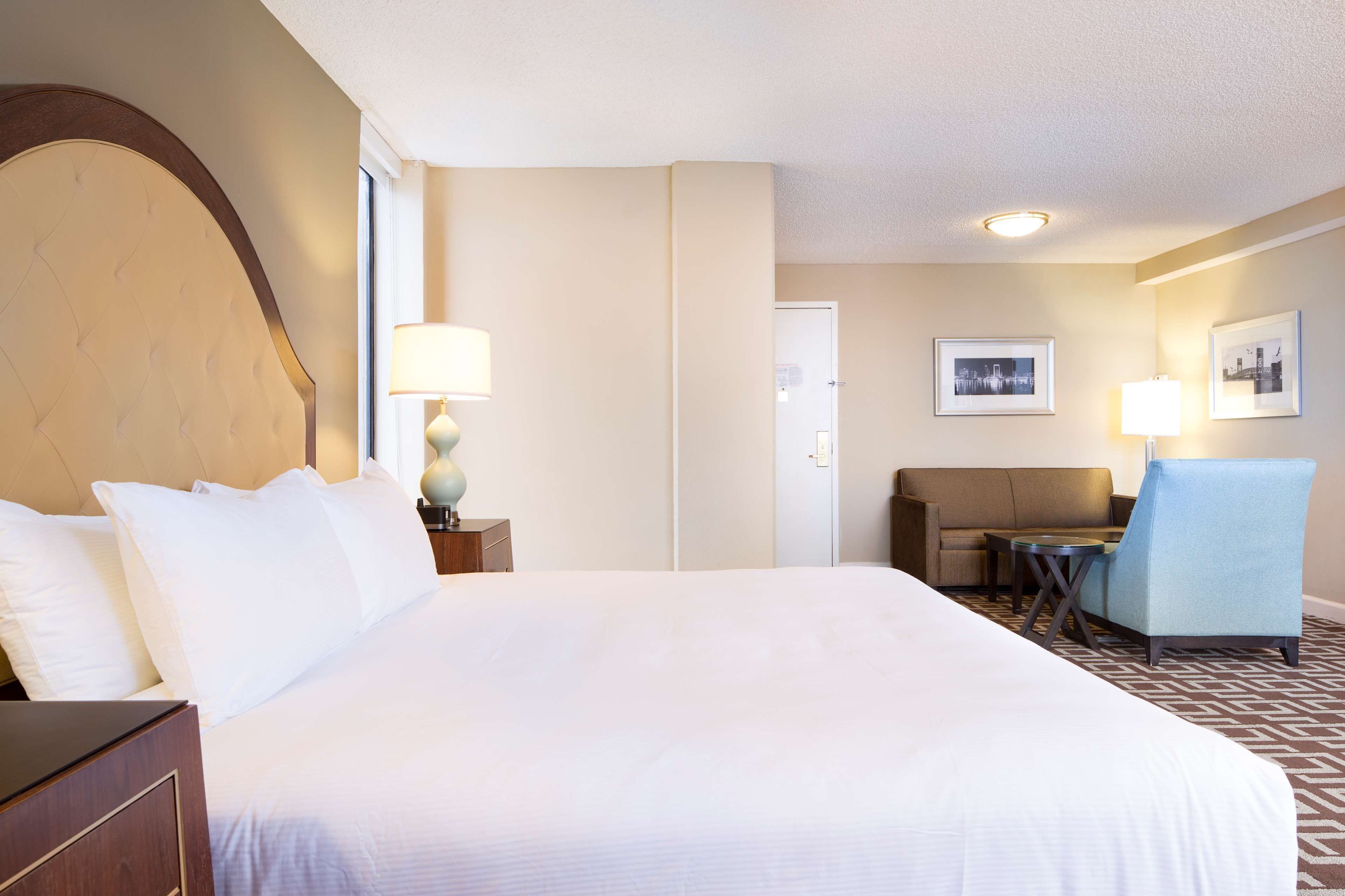 Premium bedding, in-room safe, blackout drapes, iron/ironing board