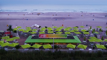 Beach bar at Ballys Atlantic City Hotel & Casino