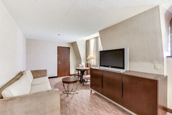 In-room safe, desk, laptop workspace, blackout drapes at Ballys Atlantic City Hotel & Casino