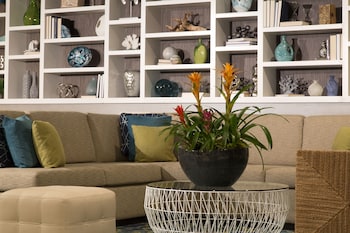 Sitting area in hotel lobby at Doubletree Resort by Hilton Hollywood Beach