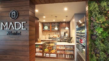 Snack bar
