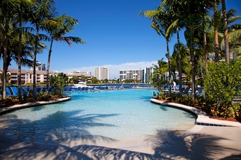 Pool at Doubletree Resort by Hilton Hollywood Beach
