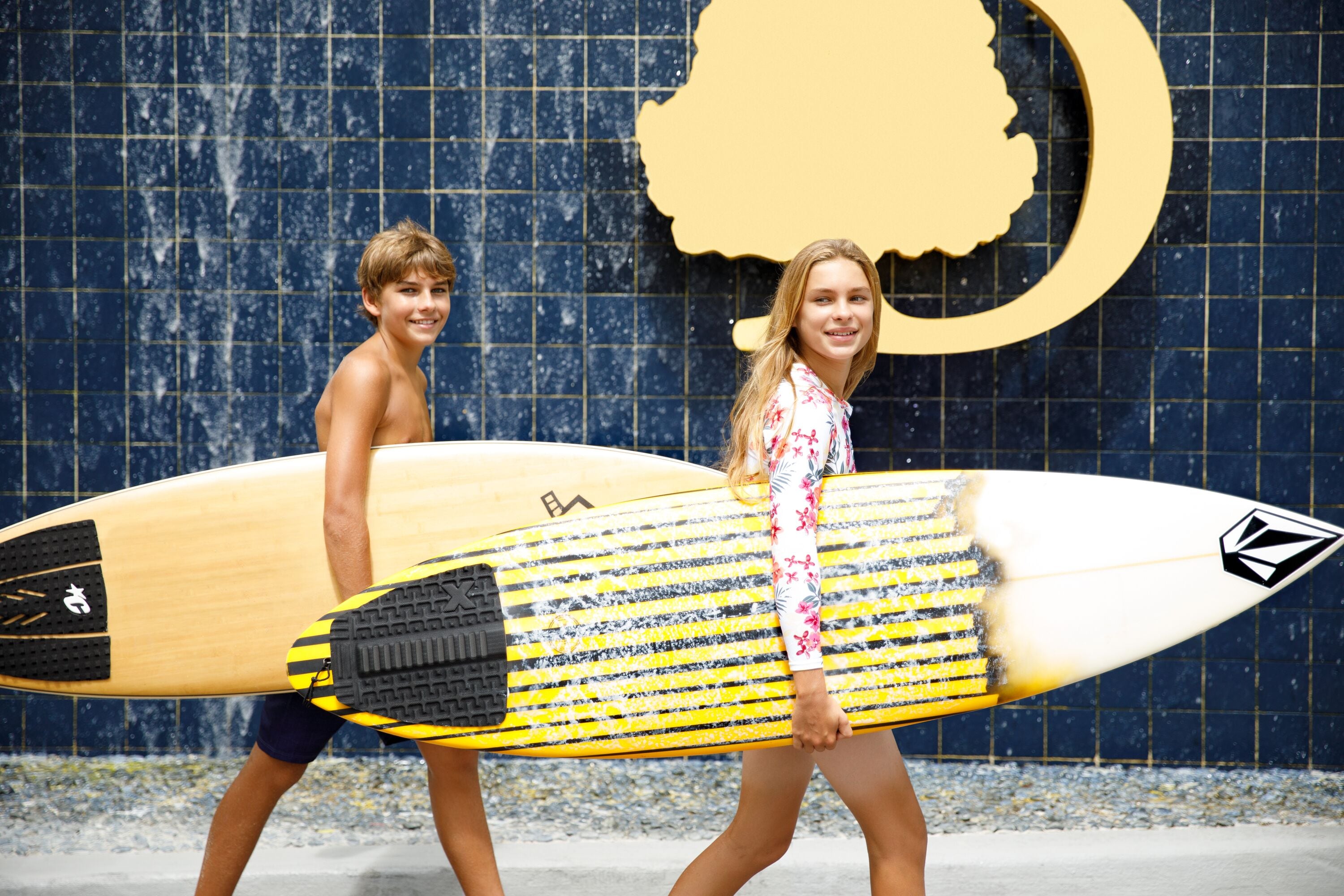Surfing/bodyboarding