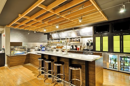 Daily cooked-to-order breakfast for a fee. Courtyard by Marriott Jacksonville Airport