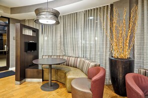 Lobby - Courtyard by Marriott Jacksonville Airport (Jacksonville)