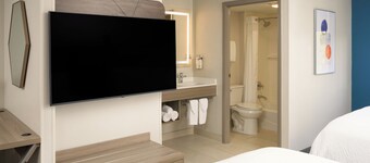 Holiday Inn Express & Suites Kendall East Miami by IHG