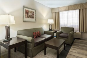 Premium bedding, in-room safe, desk, blackout drapes