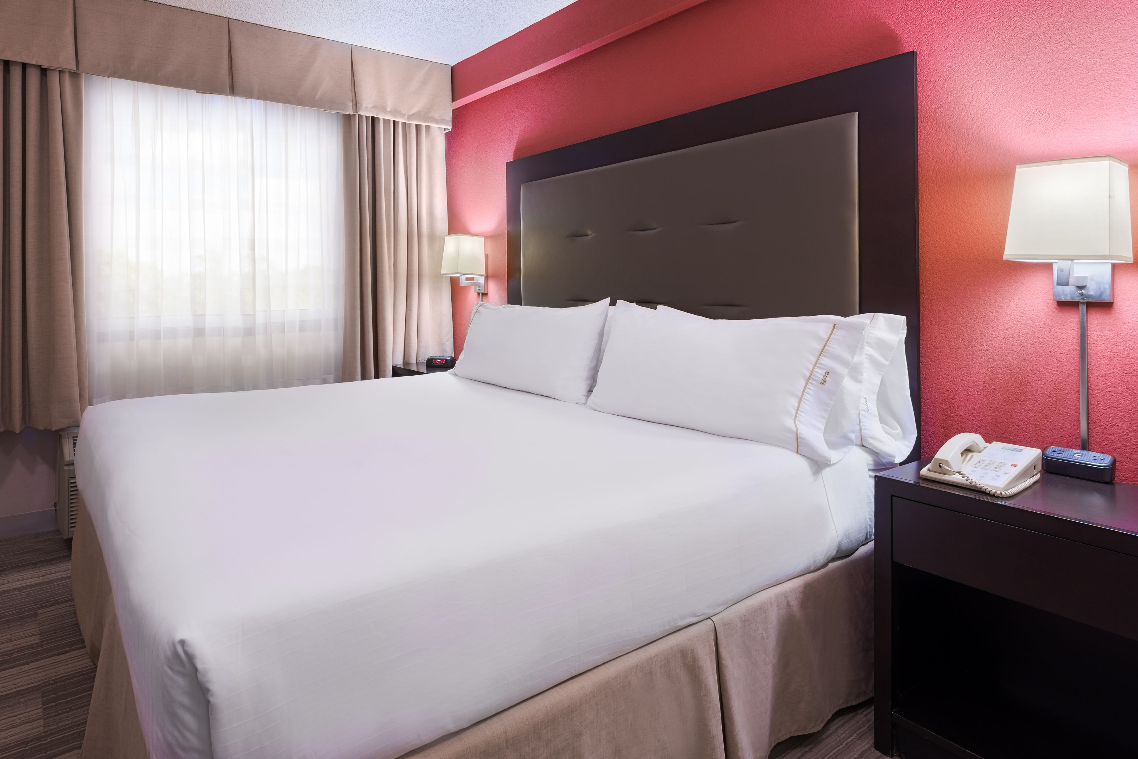 suite, 1 king bed (additional living area) | premium bedding, in-room safe, desk, blackout curtains