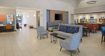 Holiday Inn Express & Suites Kendall East Miami by IHG