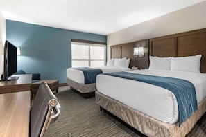 Standard Room, 2 Queen Beds, Non Smoking | Premium bedding, down duvets, pillow-top beds, in-room safe - Comfort Inn & Suites Downtown Brickell - Port of Miami (Miami)