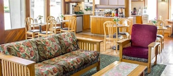 Econo Lodge Inn & Suites Colonie Center Mall