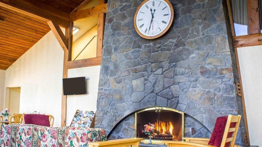 Econo Lodge Inn & Suites Colonie Center Mall