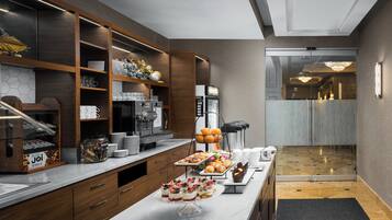 Daily cooked-to-order breakfast for a fee