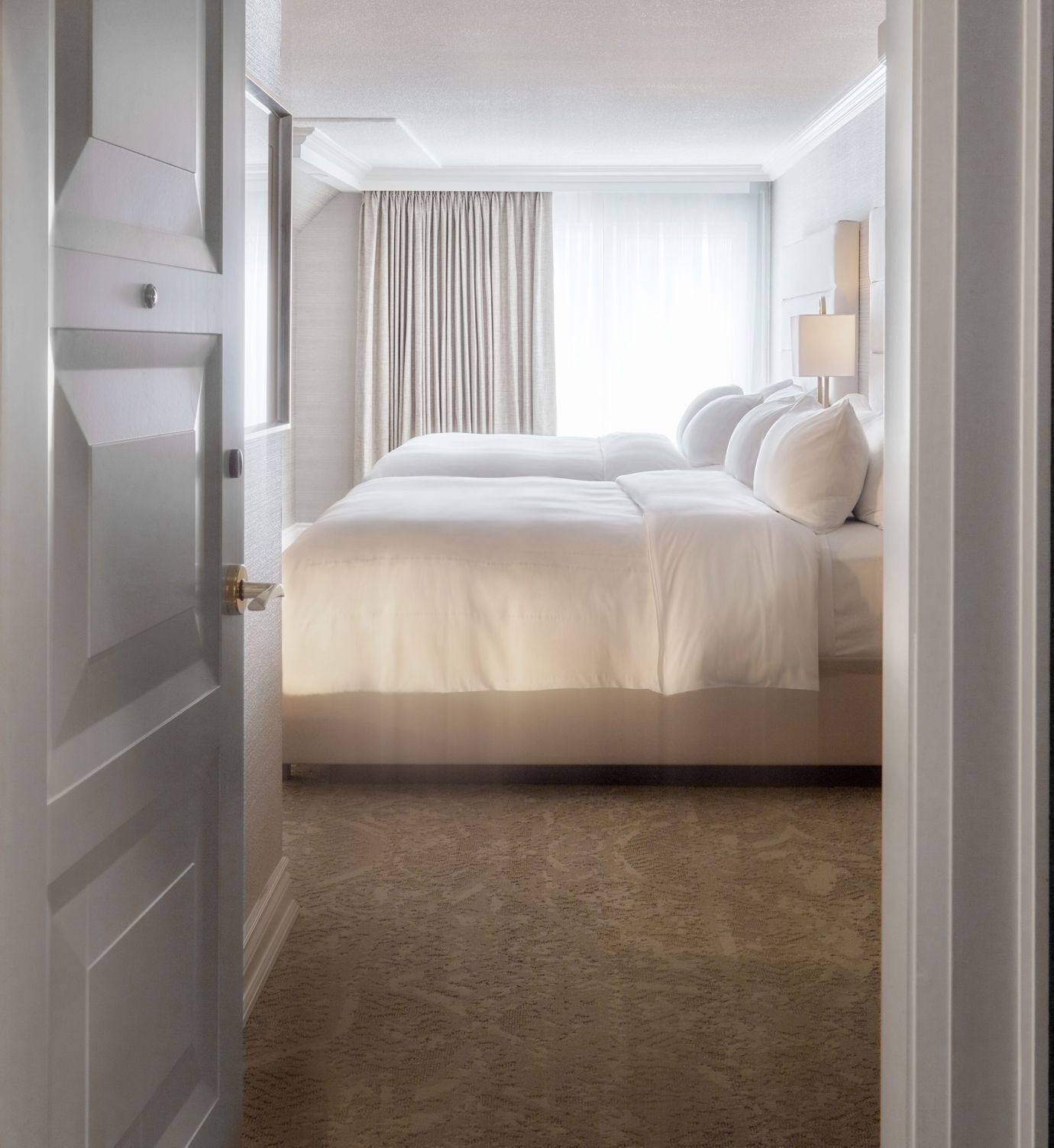 1 chambre, literie de qualité, couette en duvet