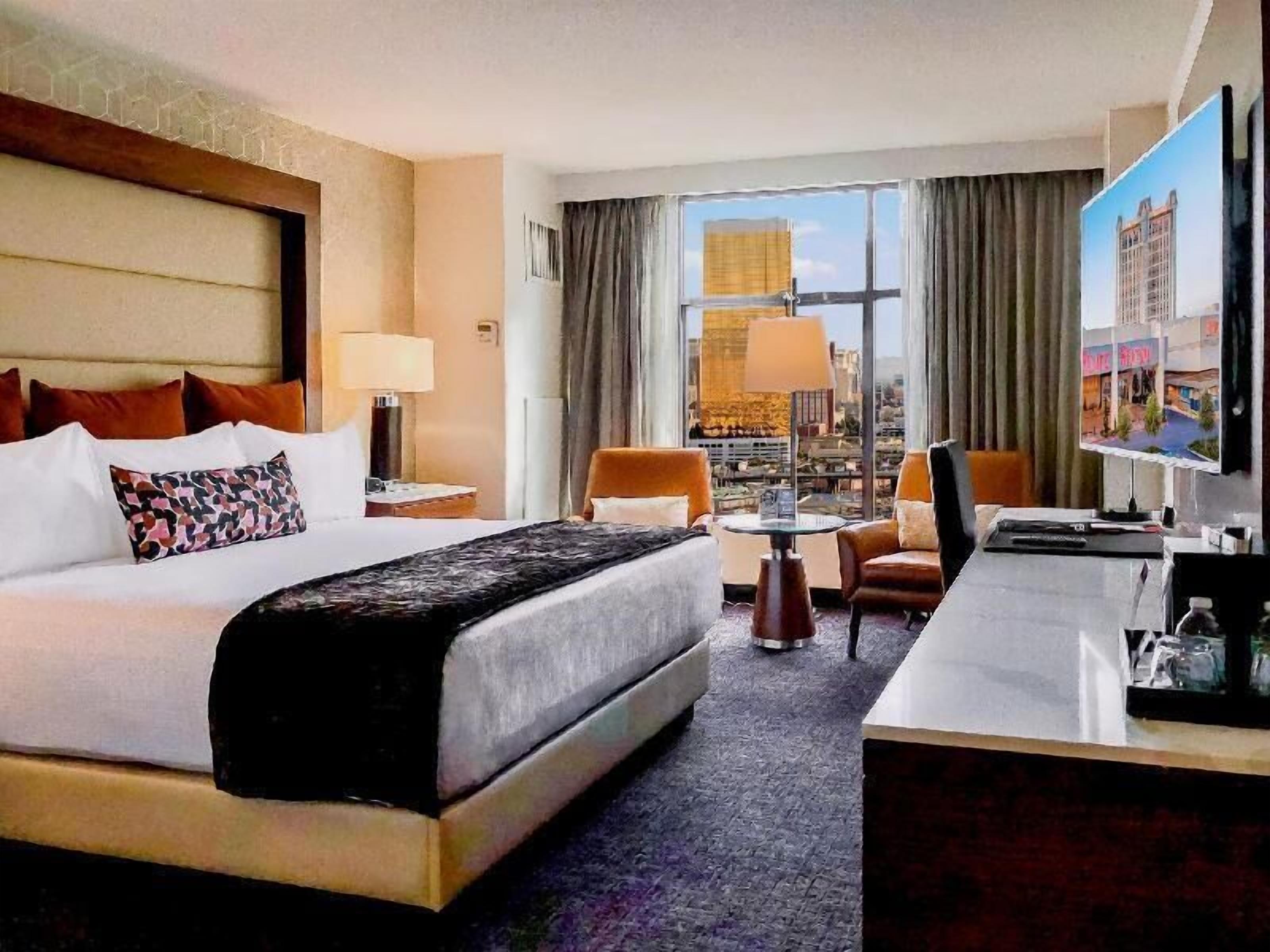 Premium bedding, pillowtop beds, in-room safe, desk