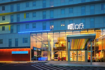 Aloft New York LaGuardia Airport