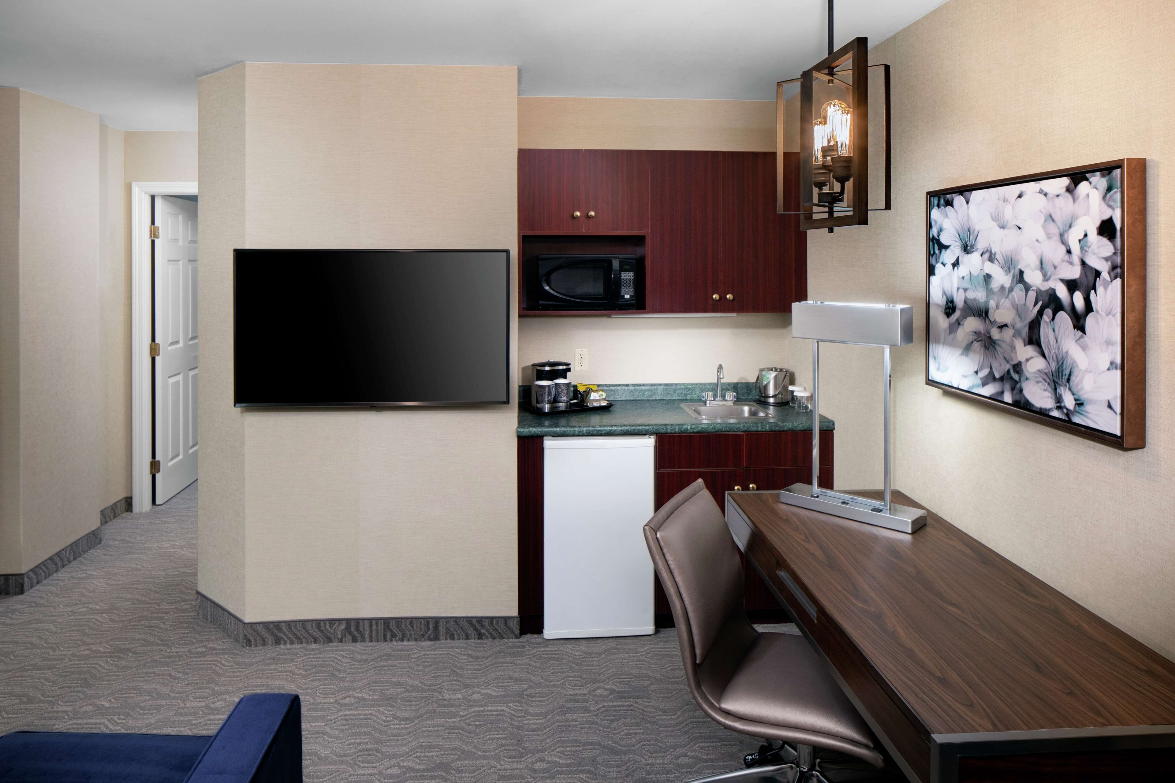 1 king suite, hearing accessible | premium bedding, pillow-top beds, desk, laptop workspace