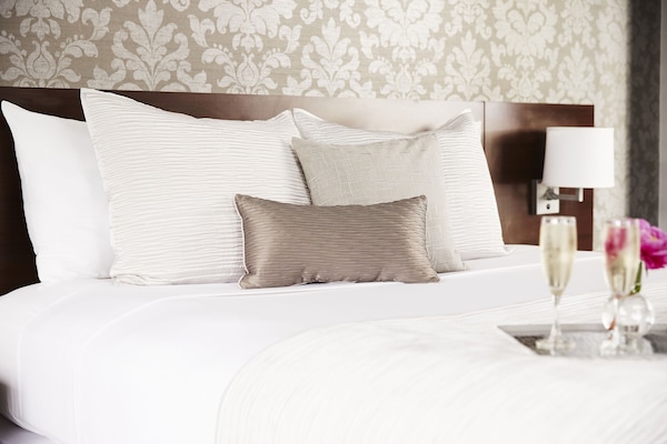 In-room safe, desk, iron/ironing board, free WiFi