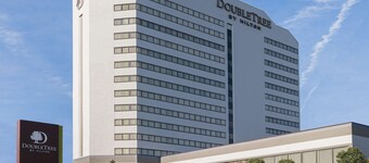DoubleTree by Hilton Fort Lee - George Washington Bridge