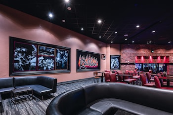 3 bars/lounges, sports bar at Boulder Station Hotel and Casino