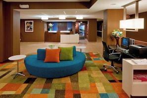 Lobby lounge