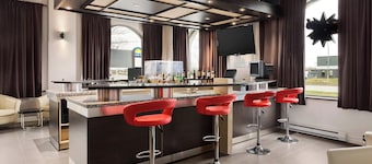 Days Inn & Conference Centre by Wyndham Montreal Airport