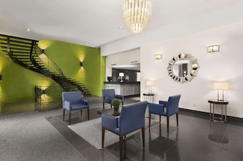 Days Inn & Conference Centre by Wyndham Montreal Airport