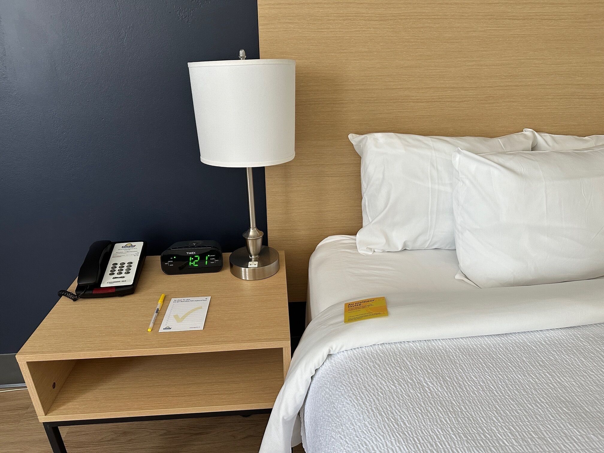 standard room, 1 king bed | desk, iron/ironing board, free wifi, bed sheets