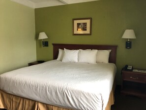 Premium bedding, desk, blackout drapes, iron/ironing board - Days Inn by Wyndham Columbia I-70 (Columbia)