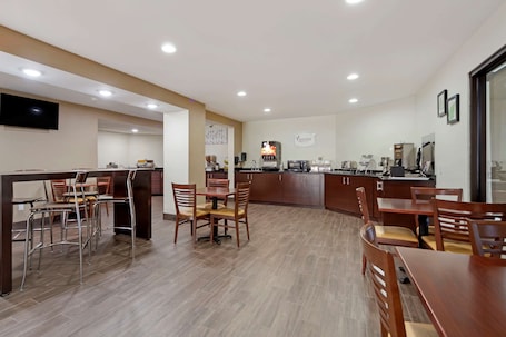 Free daily continental breakfast . Sleep Inn Grand Island North