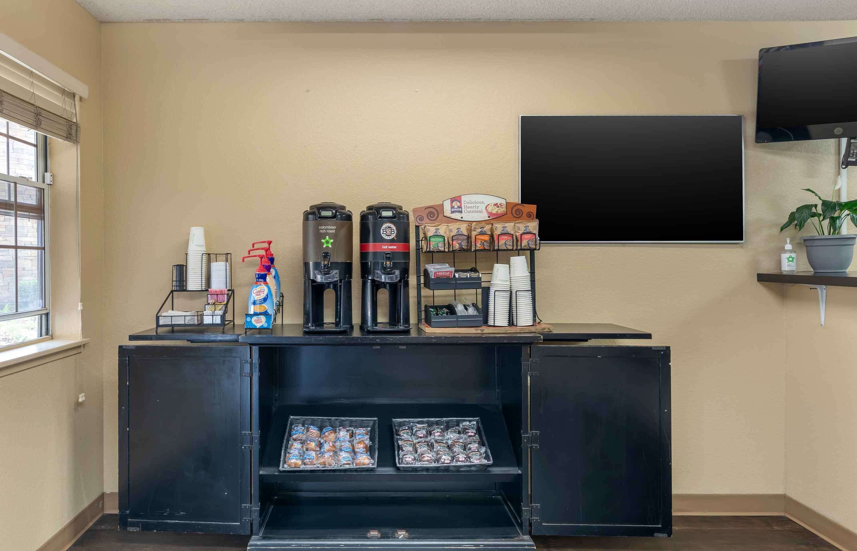 含每日外帶早餐