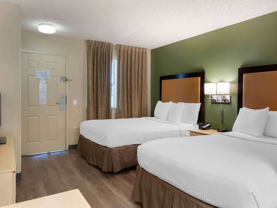 Estúdio, 2 camas de casal, para não fumantes | Escrivaninha, ferros/tábuas de passar roupa, Wi-Fi de cortesia