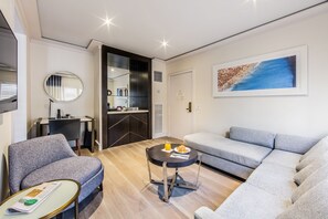 Suite, 1 Bedroom, Accessible (Mobility,Roll-In Shower) | Living room | 42-inch TV with digital channels, pay movies - The Mosaic Hotel - Beverly Hills (Beverly Hills)