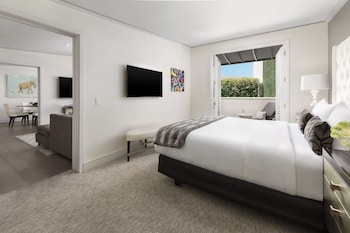 Luxury Suite, Pool View | Premium bedding, in-room safe, desk, laptop workspace at The Mosaic Hotel - Beverly Hills