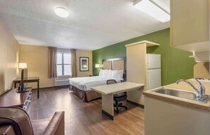 Studio, 1 King Bed, Non Smoking | 1 bedroom, desk, laptop workspace, iron/ironing board