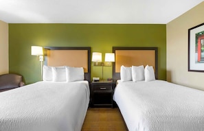 Studio, 2 Double Beds, Non Smoking | Desk, blackout drapes, iron/ironing board, WiFi (free) - Extended Stay America Suites Chicago Gurnee (Gurnee)