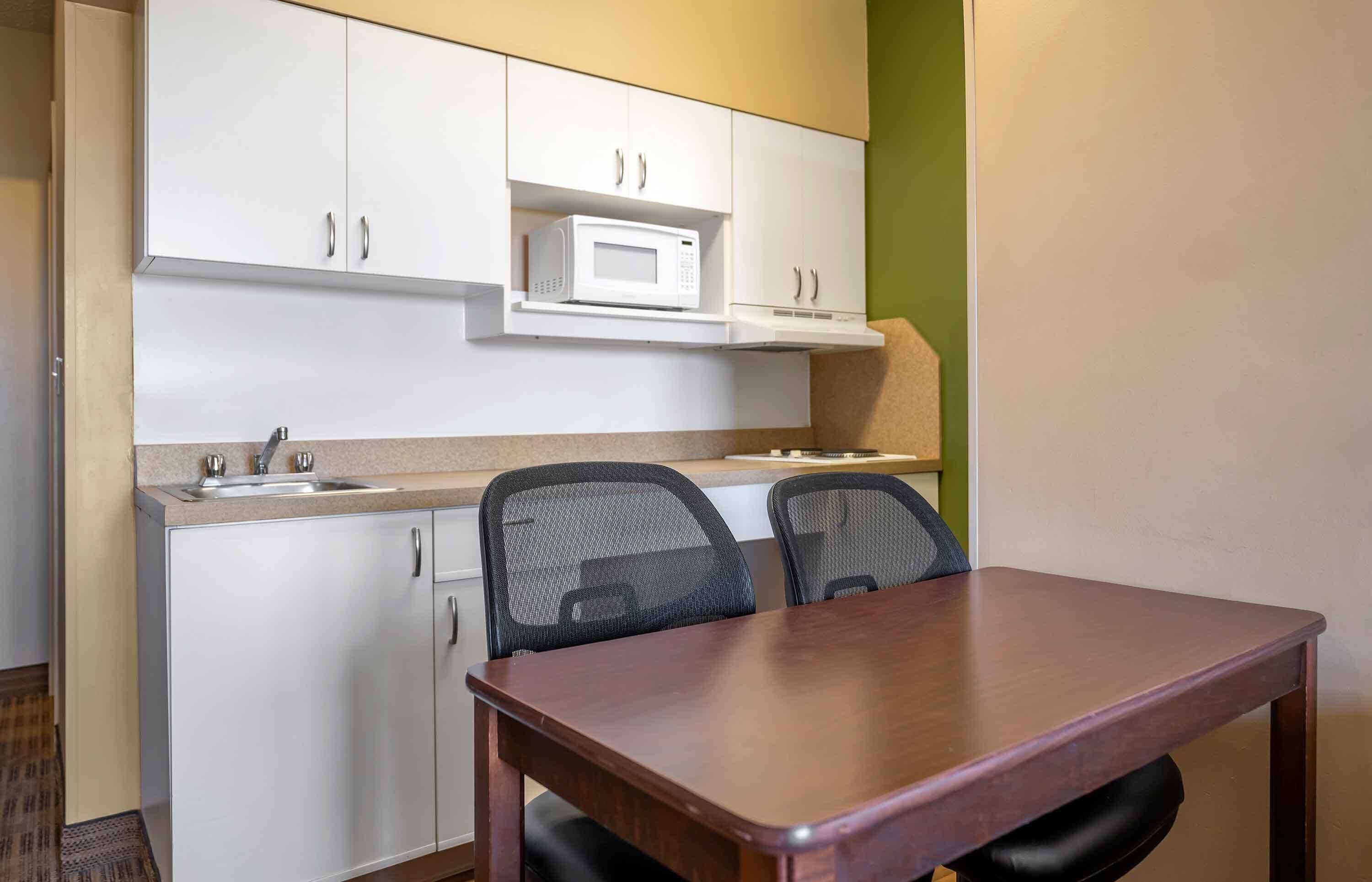 Studio, 2 dobbeltsenger, ikke-røyk | Eget kjøkken | Kjøleskap, mikrobølgeovn, kokeplater og kaffetrakter/tekoker